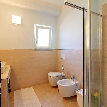 Rivierarent Pina Villa *