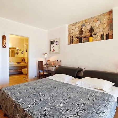 Pina Villa *